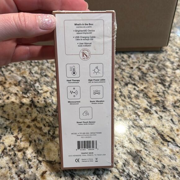 Trophy Skin BrightenMD Device multifunction eye, face and neck tool brand new - Picture 3 of 5